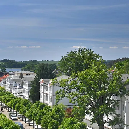 Apartment 10 Celia *